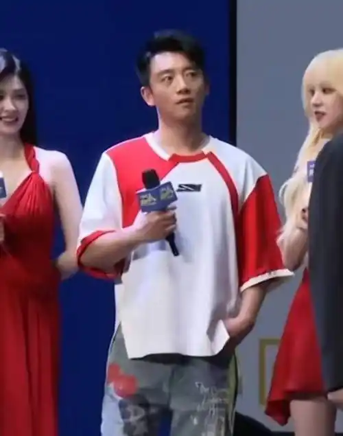 白鹿穿红裙露美背,宋雨琦金发撩人,范丞丞像新郎_李晨_节目_郑恺