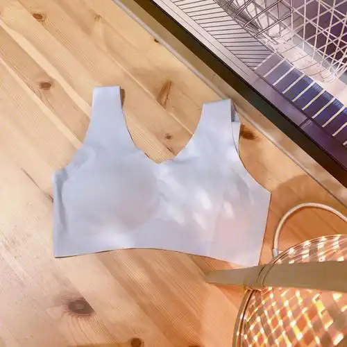 爱跑步的女生泰需要这种背心无痕内衣了