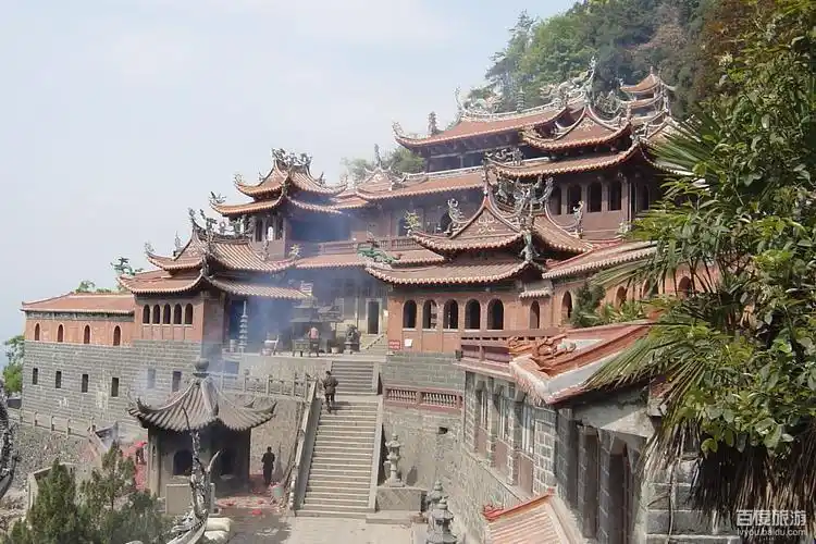 p>安溪县,古称清溪,位于 a target="_blank" href="/item/福建省