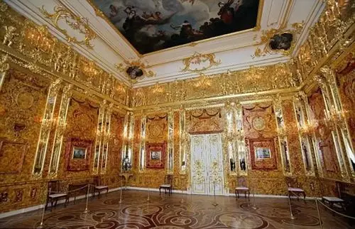 波兰东北部废弃纳粹碉堡内发现从俄罗斯抢走的文物"琥珀厅"?