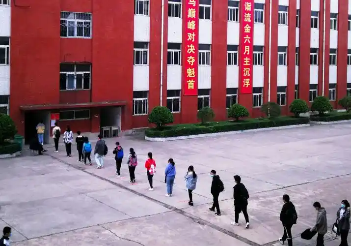 "责任,使命,担当"一一司马光中学初三复课纪实