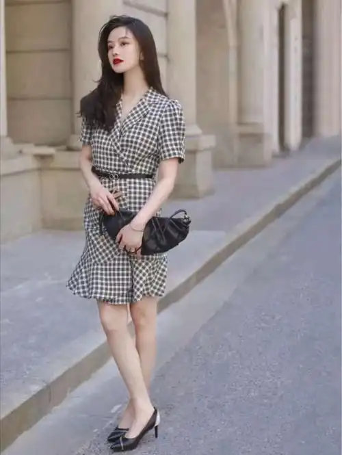 格子连衣裙搭配什么鞋子好看