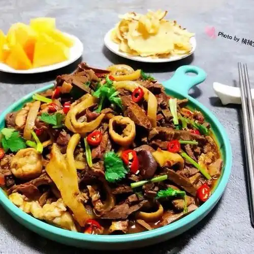 爆炒羊杂,香浓可口,好吃到停不下来