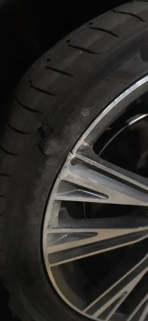 奥迪a6l车胎爆胎仪表盘没有提示故障