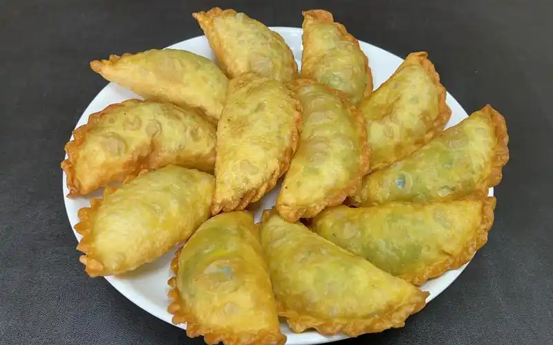 河南烫面菜角的做法,卖早餐10年赚钱全靠它,酥脆掉渣儿色泽金黄