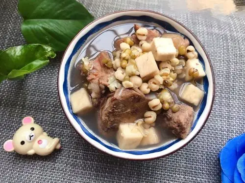 土茯苓骨头祛湿汤