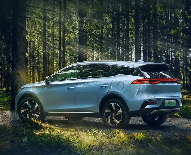 王朝冠军版全系亮相兰州五一国际车展