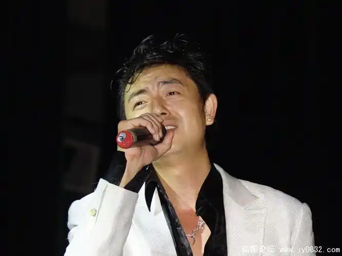 嘉宾评委杨宇演唱助兴_「"2013唱响资阳"电视歌手大赛简阳分赛区」