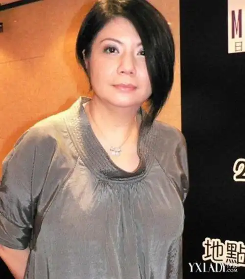 黄家驹女友beyond乐队黄家驹三个女友你知道是谁吗