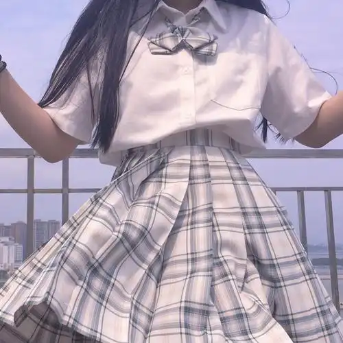 璇璇自截自调 女生头像 女头 jk