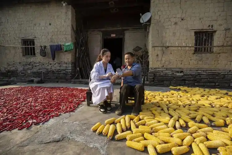 明克林:凤凰县"香格里拉"——凉灯村丨"涅盘·摄影家眼中的凤凰精准扶