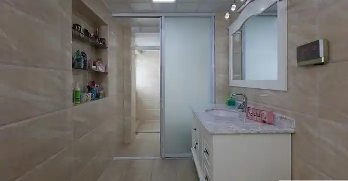 2019卫生间隔断门装修效果图大全 卫生间隔断门装修设计图