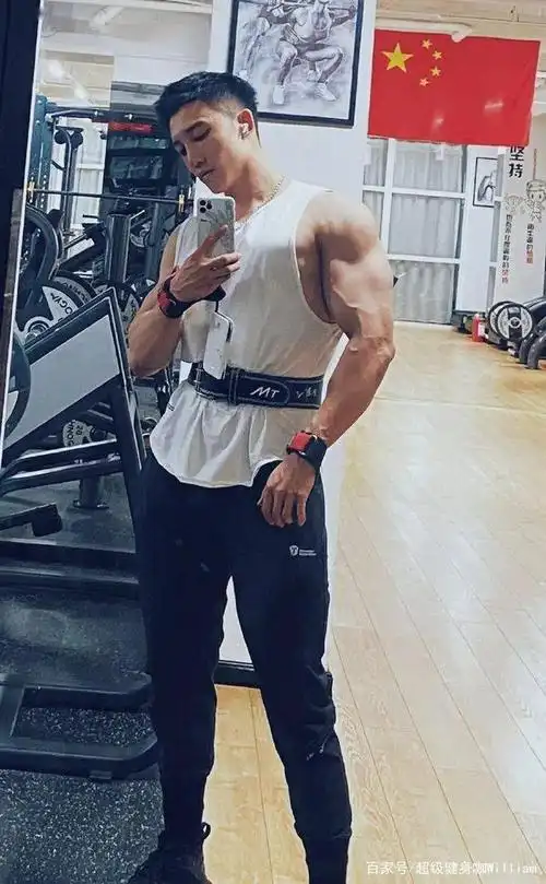 黄景瑜同款颜值,彭于晏同款身材,健身真的可以使人蜕变吗?