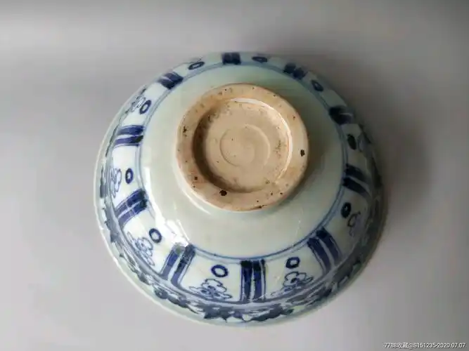 元末明初青花鸳鸯戏水纹大碗惜残喜欢的朋友可拍细节如图_青花瓷_第4