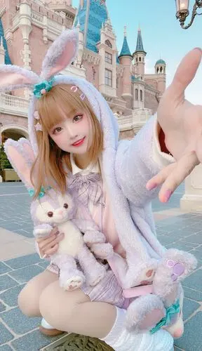 网红美女小柔呆萌可爱迪士尼自拍照图片