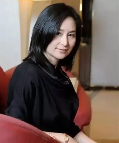 一代"赌后",何超琼