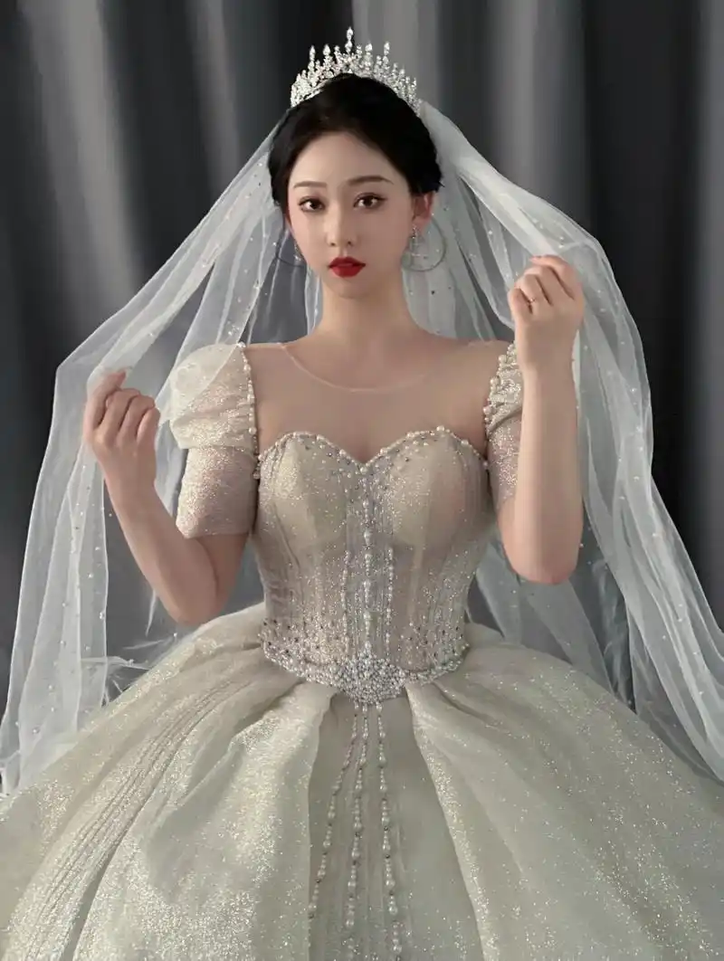 很难不心动.#白纱造型 #拖尾婚纱 #本溪婚 - 抖音