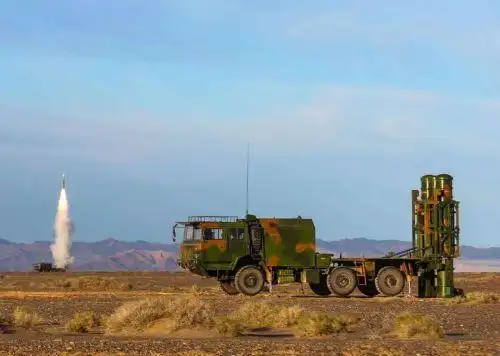 俄军28年磨一剑s350勇士防空导弹服役中国猎鹰80最强对手来了