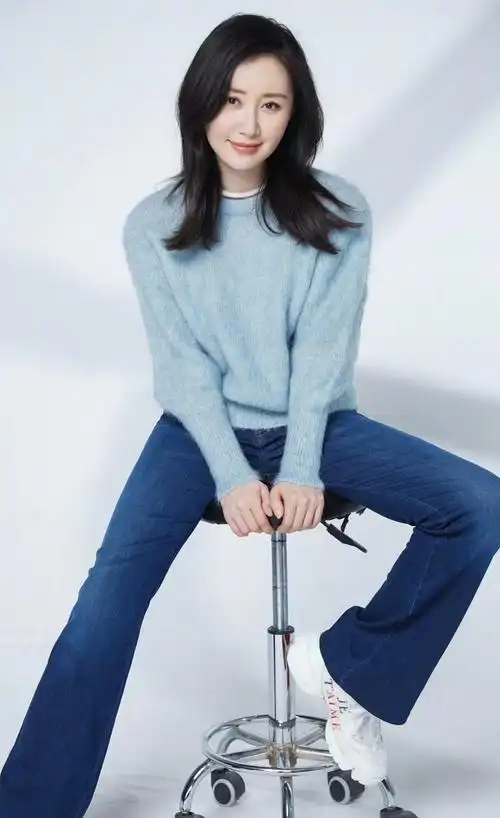 舒畅高清淡雅写真,温婉可人!__财经头条