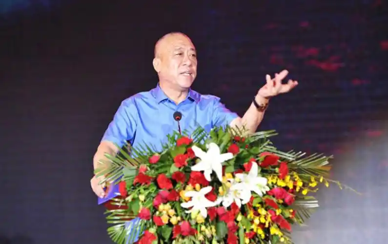 崔培军中秋孝宴邀请员工父母每人发600元