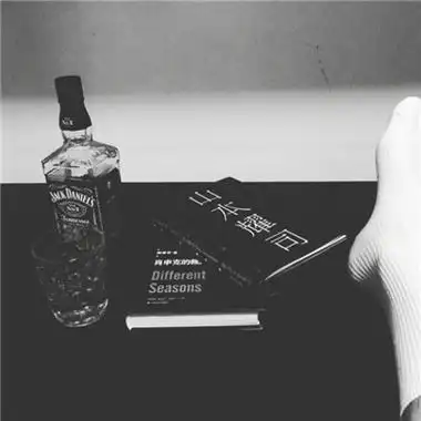 女生朋友圈背景图霸气带字 男生滚欢迎狗-腾牛个性网