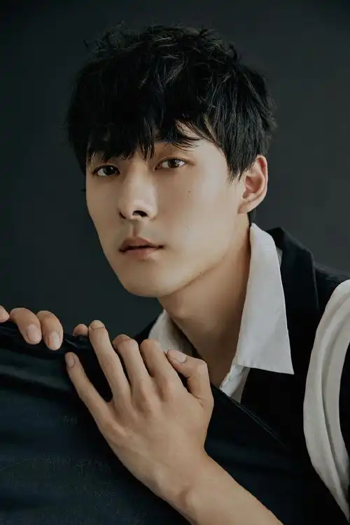 张雨剑清新洒脱写真图片79