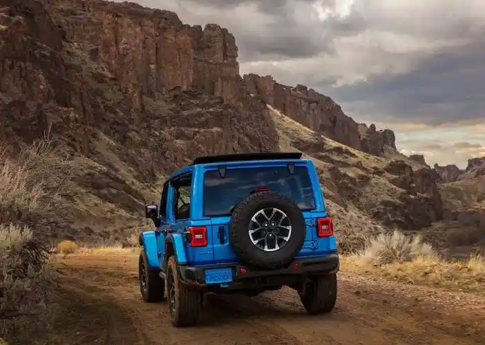 60万买插了电的牧马人,只是因为热爱越野吗?_搜狐汽车_搜狐网