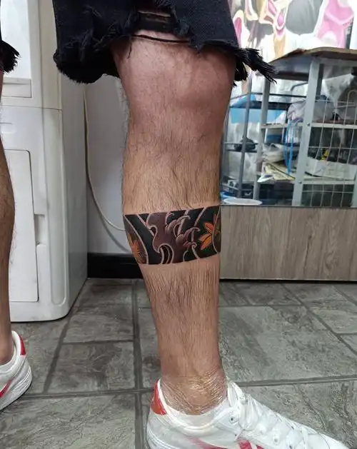 腿环遮盖纹身图片_腿部老传统纹身图案(4)_甘肃省天水市纹身店-针艺轩