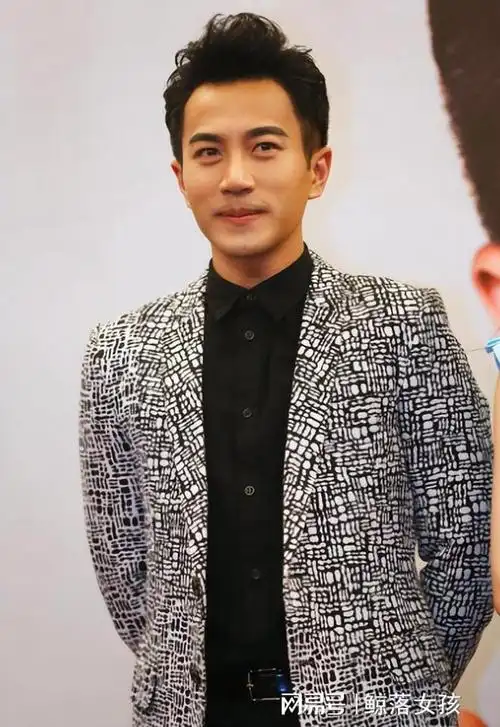 刘恺威是一位值得人们去敬佩和喜爱的优秀演员,歌手和制片人