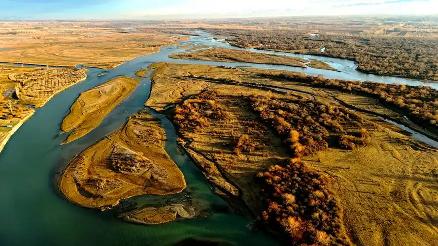 春日的伊犁喀什河 风景如画- 胡杨网2023-兵团胡杨网-新疆兵团新闻