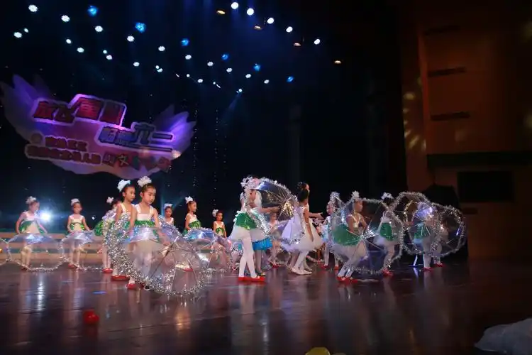 2016 花园宝宝幼儿园六一晚会