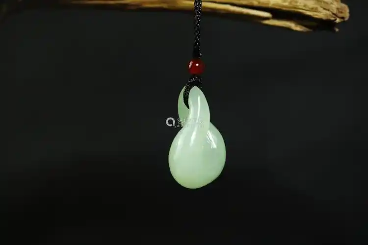 新疆玉雕非遗传承人朱新波大师作品和田玉籽料我心如意挂件