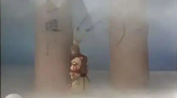 从上文中我们可以看出,孙悟空已写上"齐天大圣到此一游",这就是在作