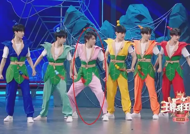 时代少年团cos葫芦娃宋亚轩的衣服却成亮点就不怕鹿晗吃醋