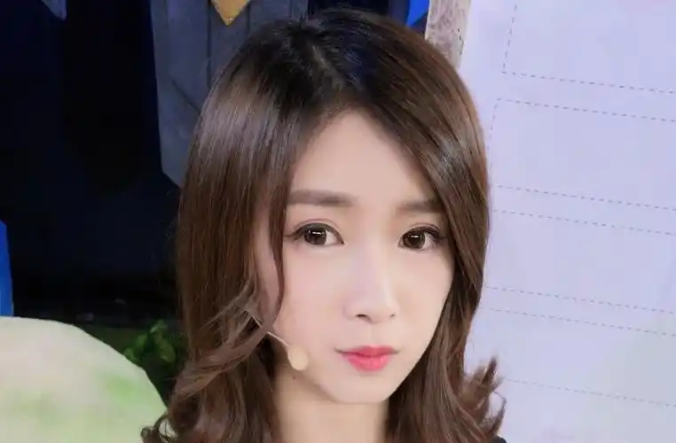 天命杯七大美女解说同台争艳!网友:我还是喜欢千亿小姐姐!