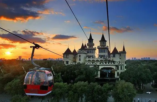 包含景点: 哈尔滨观光索道 哈尔滨冰雪大世界 去哪儿价