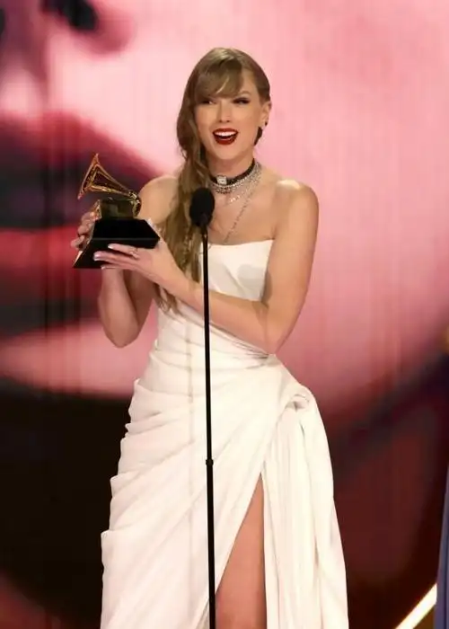 34岁净资产11亿美元泰勒斯威夫特到底有多牛