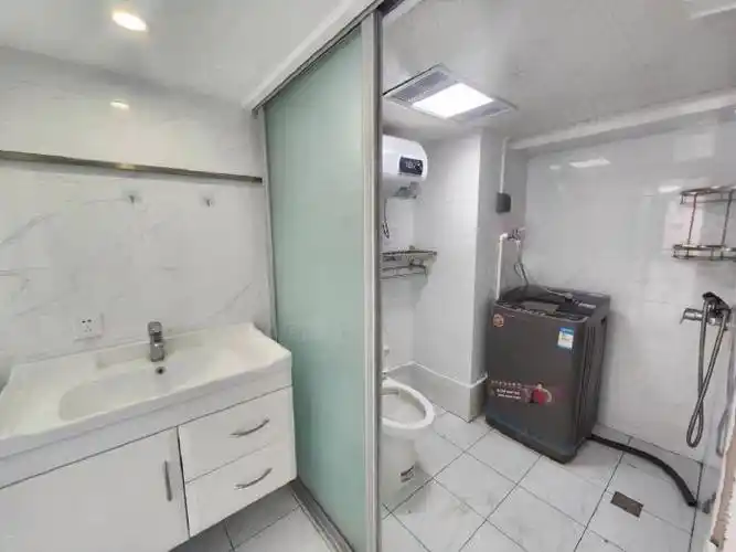 【7图】南通站 南通市北城小学(北校区) 南通市第六人民医院,北大街29