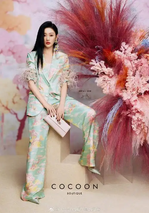 置顶cocoon 2024夏季大片发布  品牌代言人#张天爱#    秘密花园,柔美