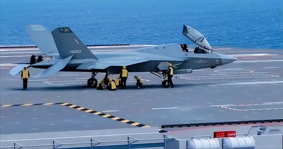 此外垂直起降版本将会极大丰富了执行作战任务的多用途场景,能够适应