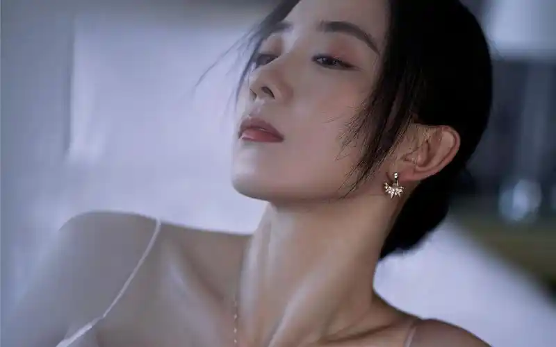 朱颜曼滋性感写真图片桌面壁纸_大陆明星_壁纸下载_美桌网