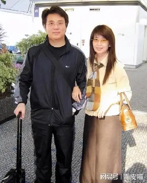 孟庭苇:家人离世,婚后丈夫出轨又家暴,她被11岁的儿子保护|张志鹏