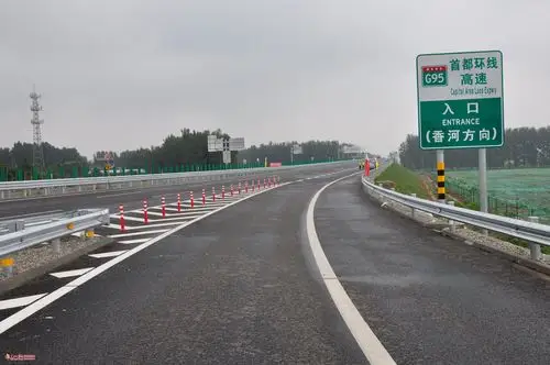 首都地区环线高速公路(通州-大兴段)正式通车