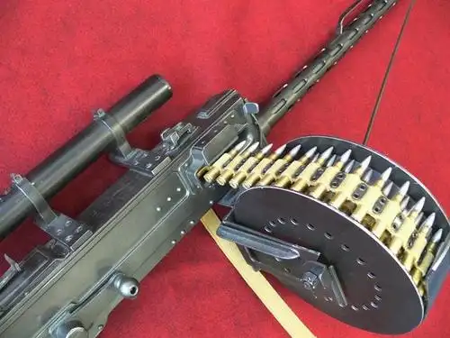 第一代真正的战斗机机枪,一战德国mg14,还带瞄准镜