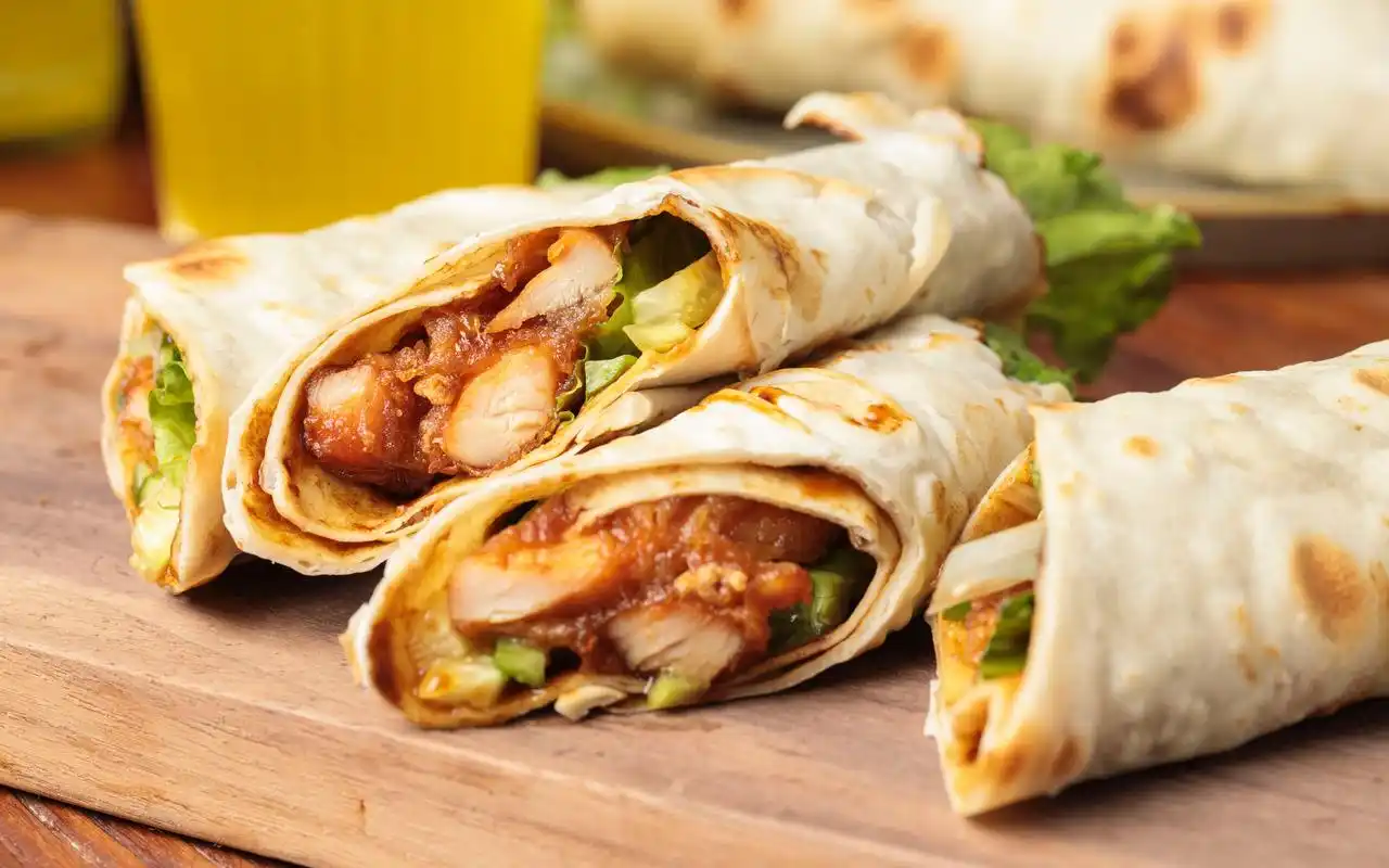 老北京鸡肉卷这菜名槽点满满但吃起来也是幸福满满啊