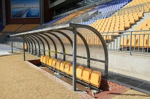 纵览松江团泊专业足球场 下沉式风格仿英超(图)