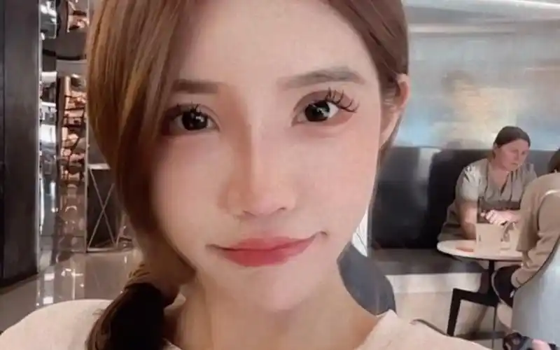 台湾直播平台 swag 的女神贝拉@alleys,这个笑容你可以吗?