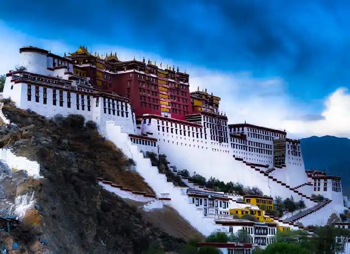 高瞻远瞩 的想法: 布达拉宫怎么拍都好看吗?