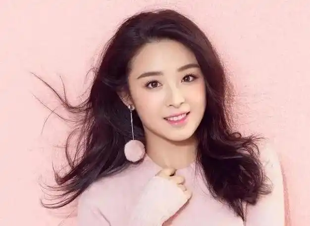 1987年出生于四川省成都市,中国内地影视女演员.