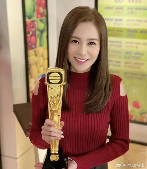 tvb女星梁茵疑暗交有钱人夫遭冷落,被曝戏里戏外都是拜金女